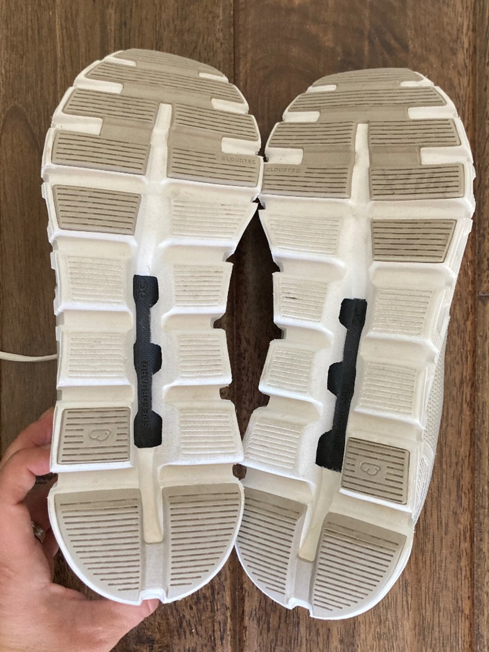 ON Running Cloud 6 Women's Shoes Pearl/White Sz 9 Athletic Comfort Travel - Picture 6 of 9